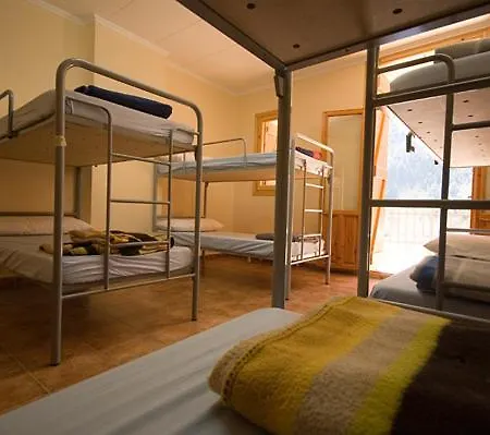 La Casa De Pineta بيت شباب